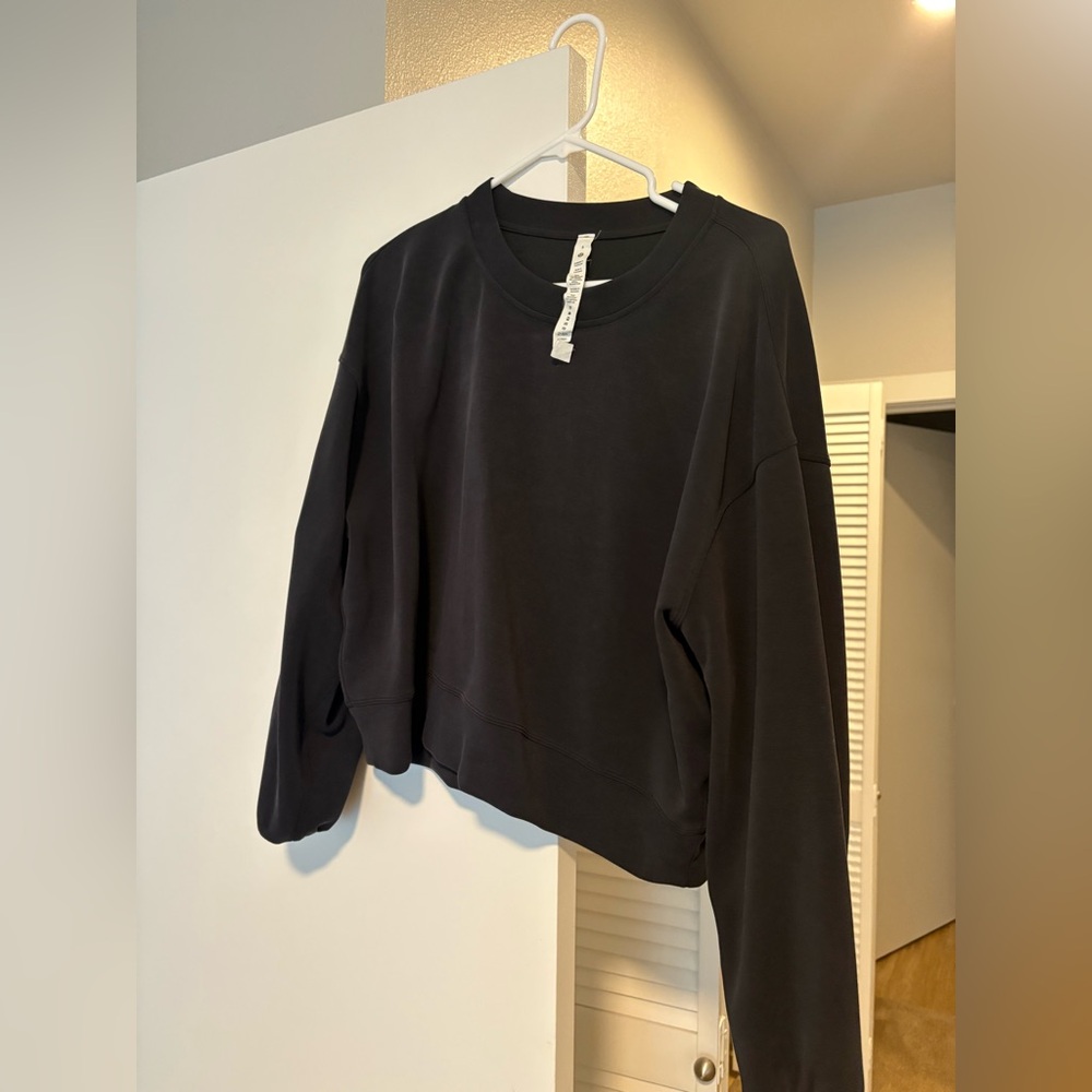 Lululemon cropped crewneck size 8